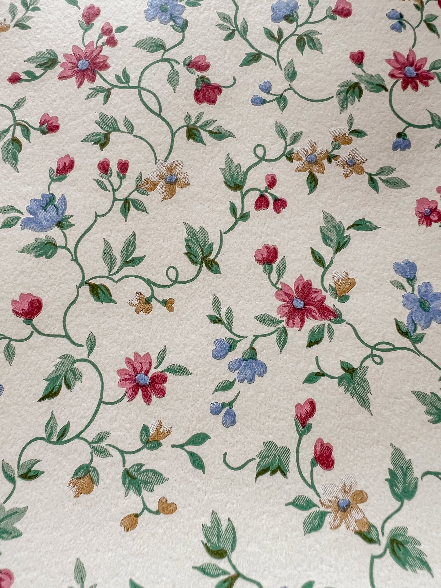 A vintage 1980’s ditsy floral wallpaper.